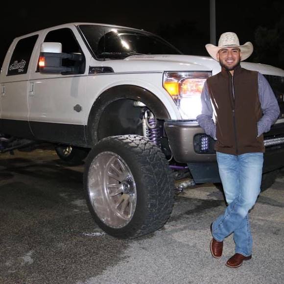 Meet your Posher, Alberto - Picture 1 of 1